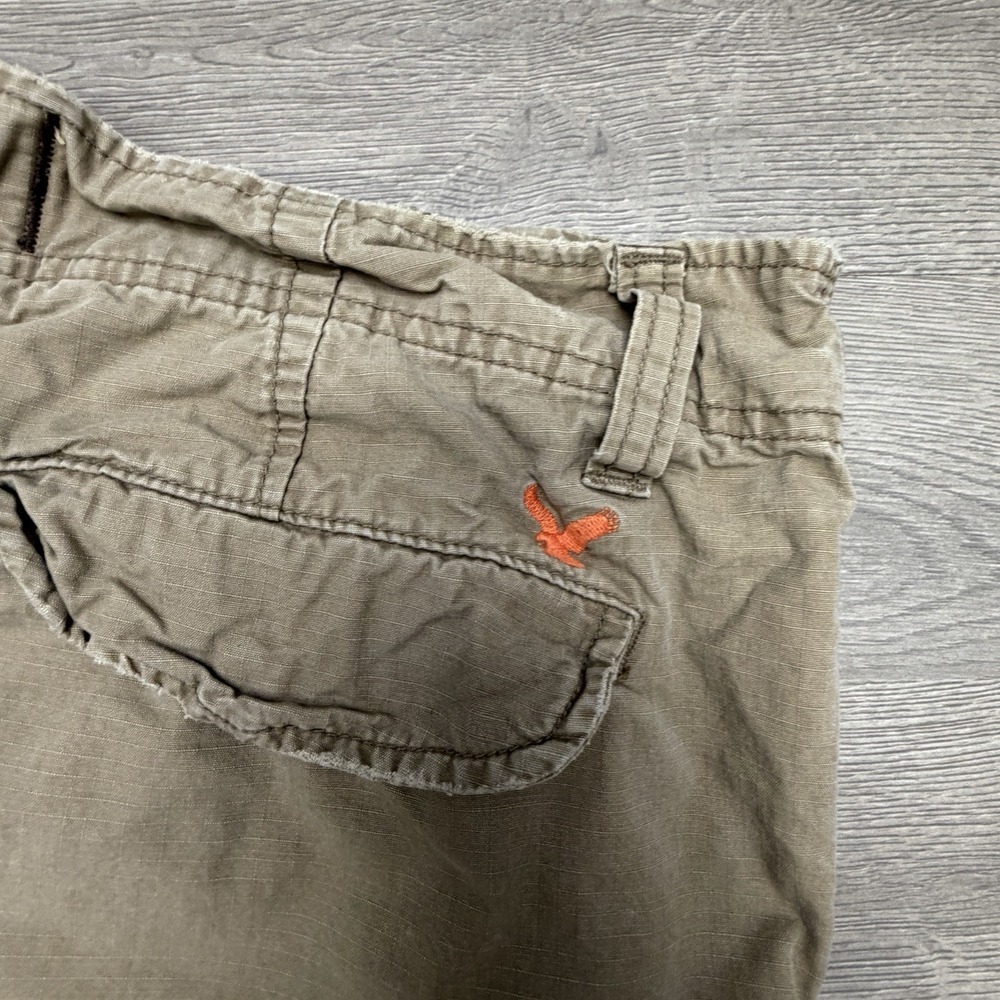 American Eagle Shorts Mens 36 Khaki Canvas Military Utility Cargo Y2K - Picture 4 of 9
